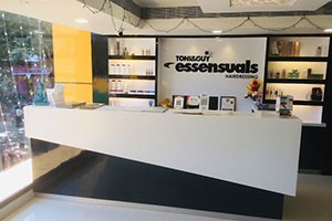 Toni & Guy Essensuals - Periyamet, Chennai