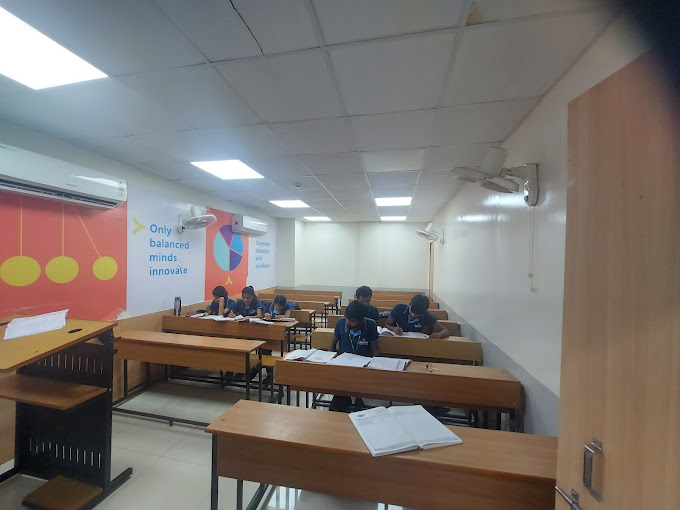 Aakash Institute - Bilhari, Jabalpur