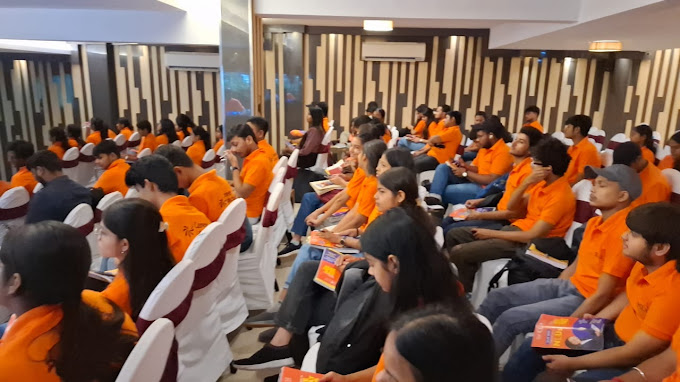 Career Launcher - Modern Bookshop, Lucknow
