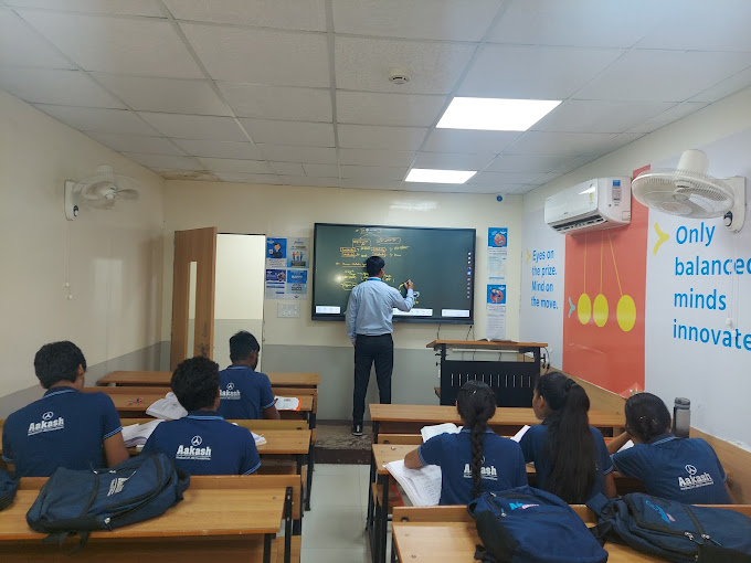 Aakash Institute - Bilhari, Jabalpur