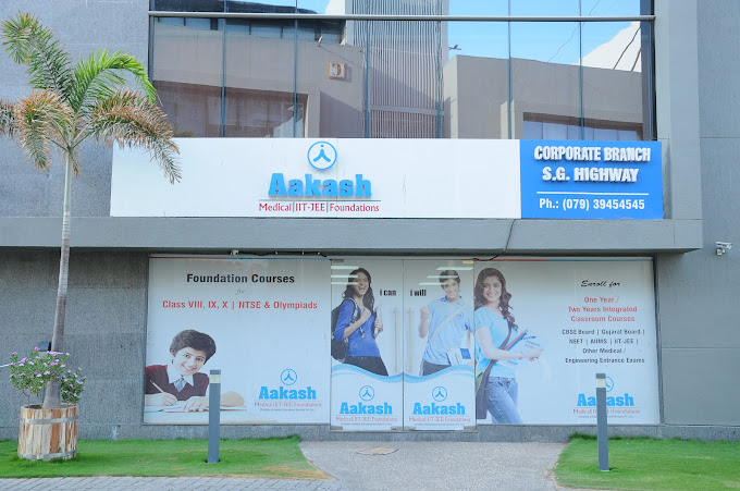 Aakash Institute - Thaltej, Ahmedabad