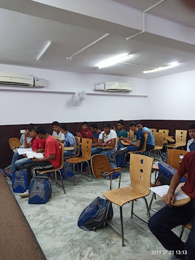 Vidyamandir Classes - Sector 14, Gurugram