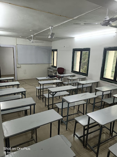 Career Launcher - Indraprastha Square, Indore